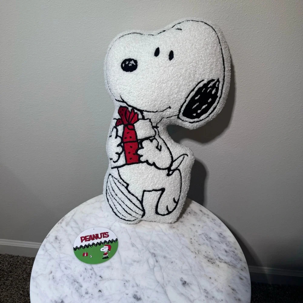 Peanuts Snoopy Sherpa Christmas Pillow - NEW 2024